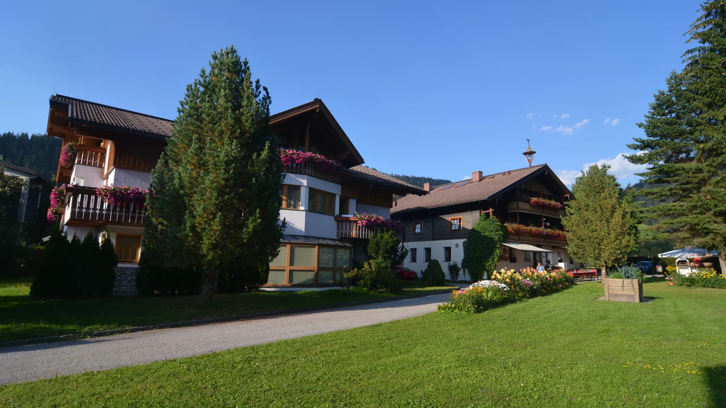 The farm buildings of the Kasparbauer in Kaspardörfl above Radstadt