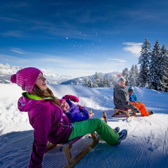 Rodeln im Winterurlaub in der Salzburger Sportwelt