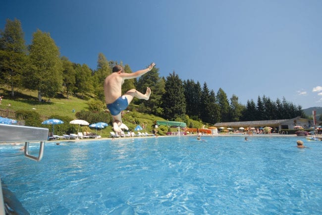 Schwimmen im Sommerurlaub in Radstadt, Salzburger Land