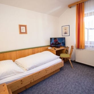 Einzelzimmer – Urlaub am Bauernhof in Radstadt – Ferienhof Kasparbauer
