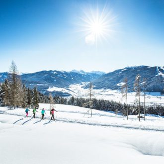 Schneeschuhwandern im Winterurlaub in Radstadt