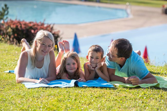 schwimmen im sommerurlaub in radstadt