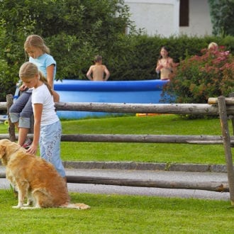 Urlaub am Bauernhof in Radstadt, Salzburger Land – Kinderparadies – Garten, Kinder, Hund & Pool